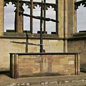 Altar mit Nagelkreuz in Coventry